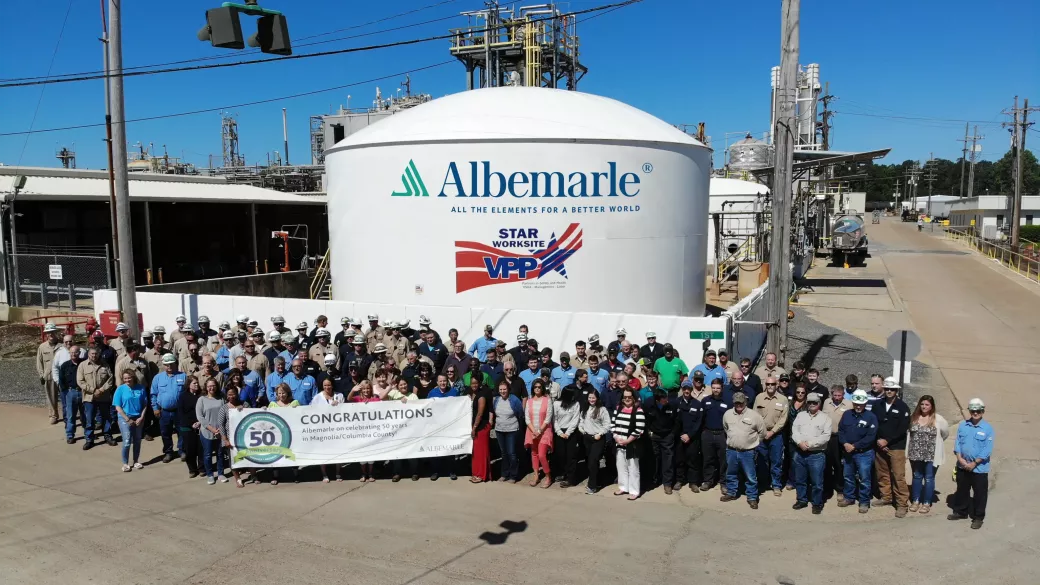 Group photo during 50th anniversary of Albemarle in Magnolia. 
